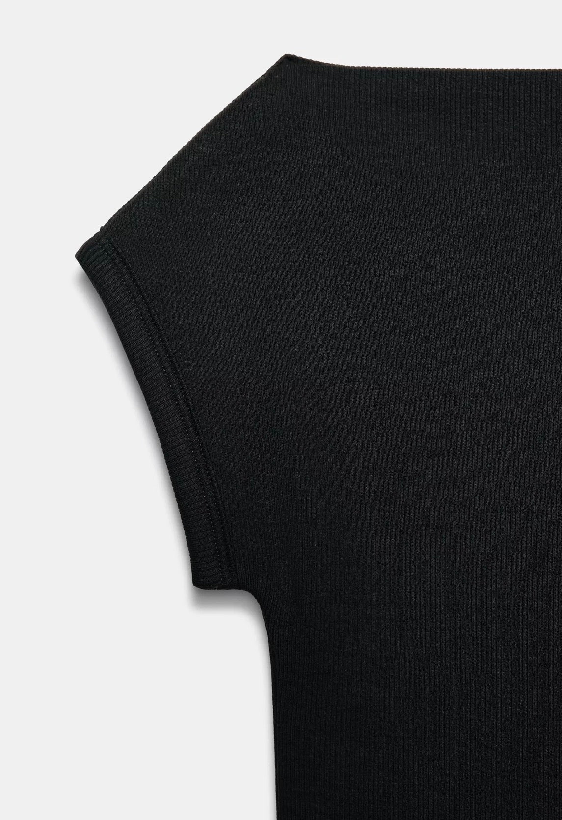 Boat neck ripped top