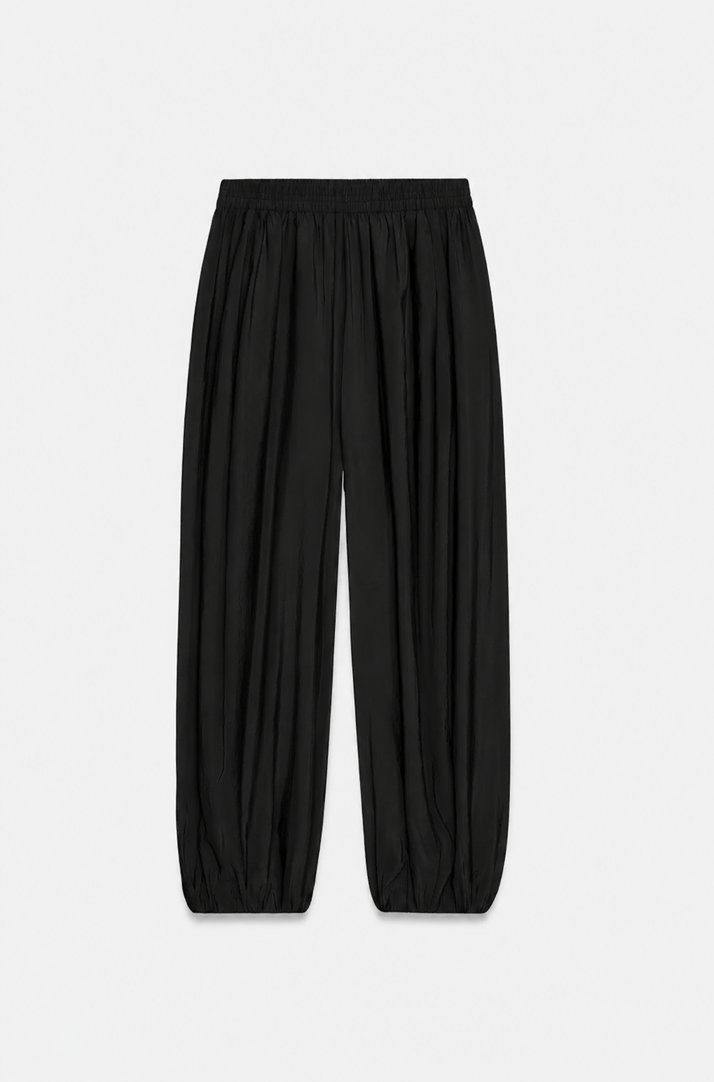 Elastic pant with pleated hemline