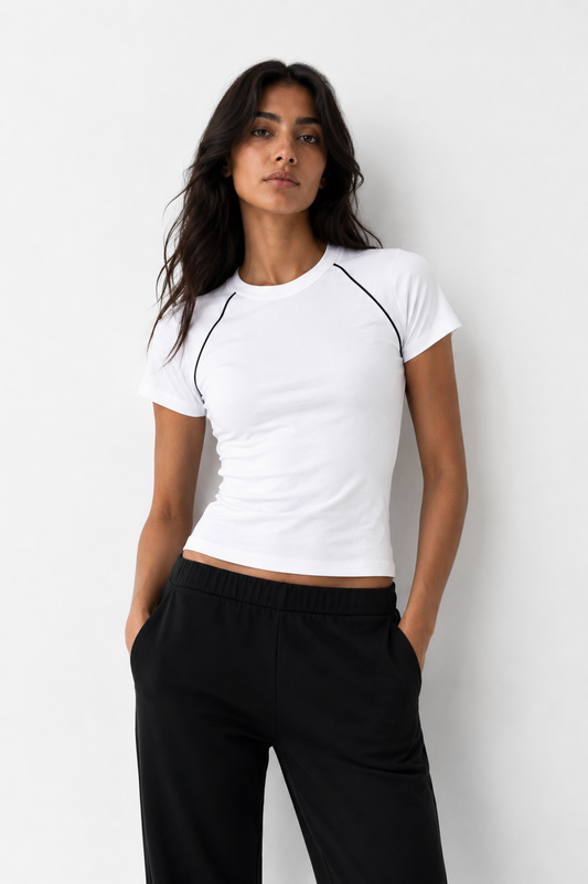 Top with contrast arm borders