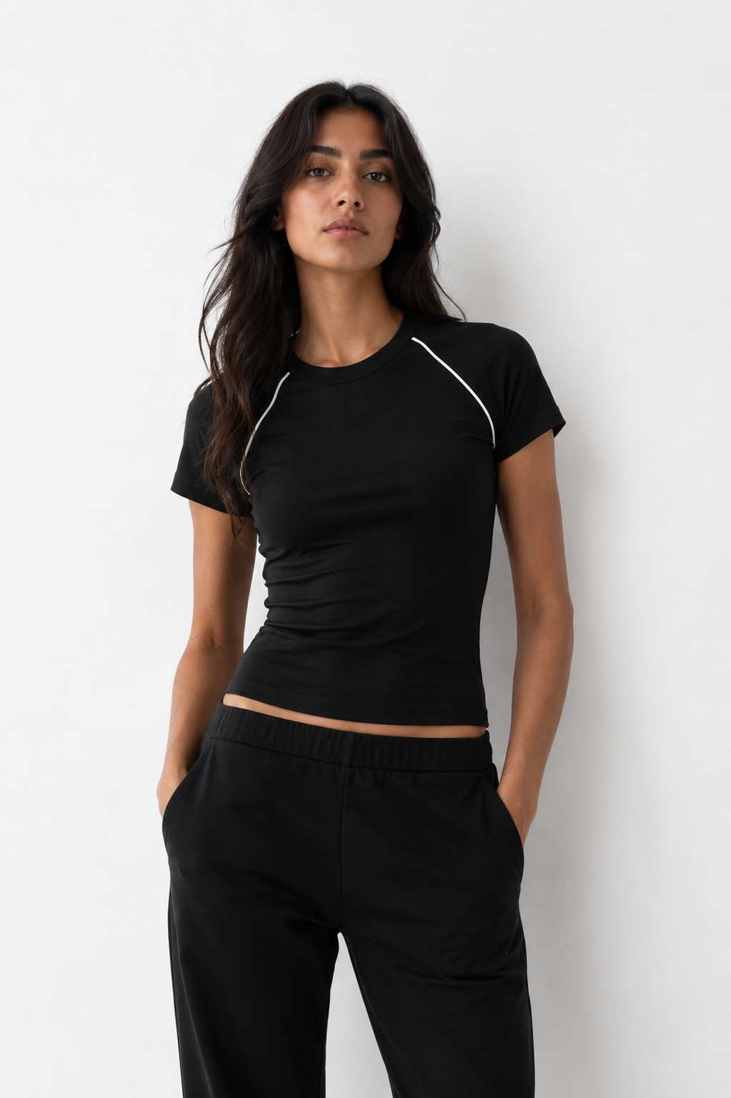 Top with contrast arm borders