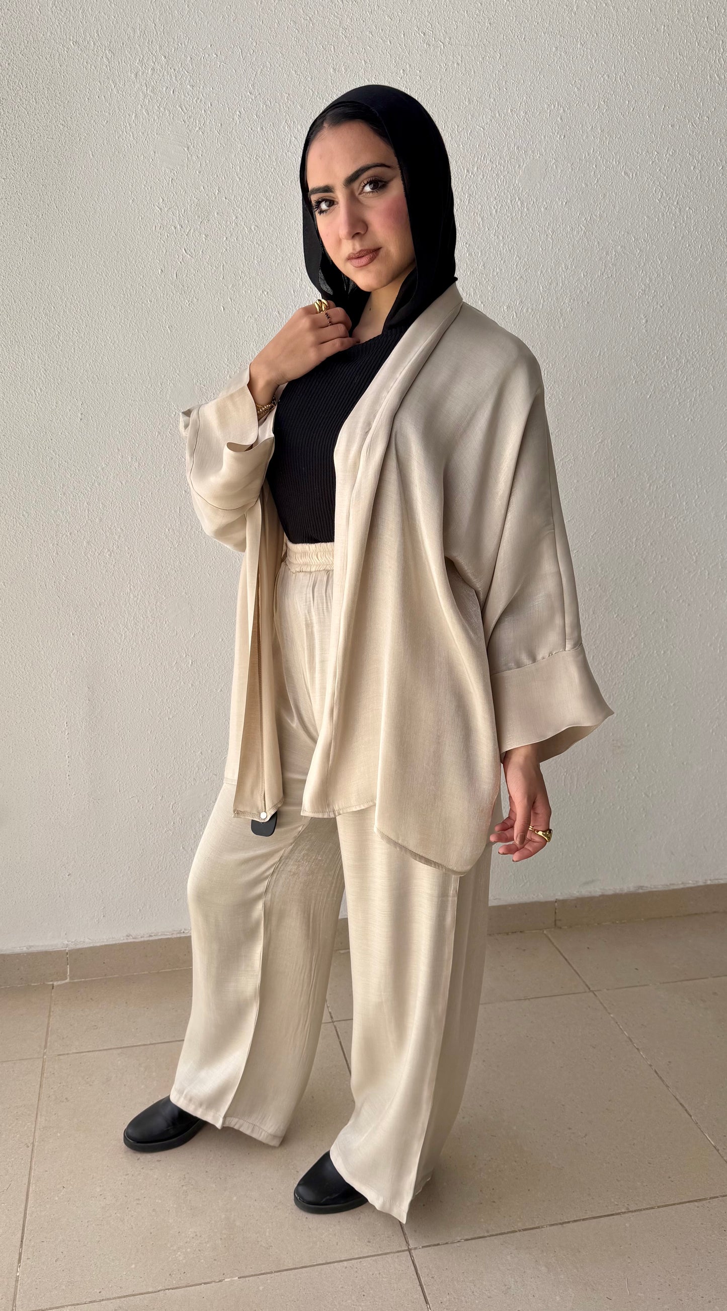 Shimmer kimono with belt