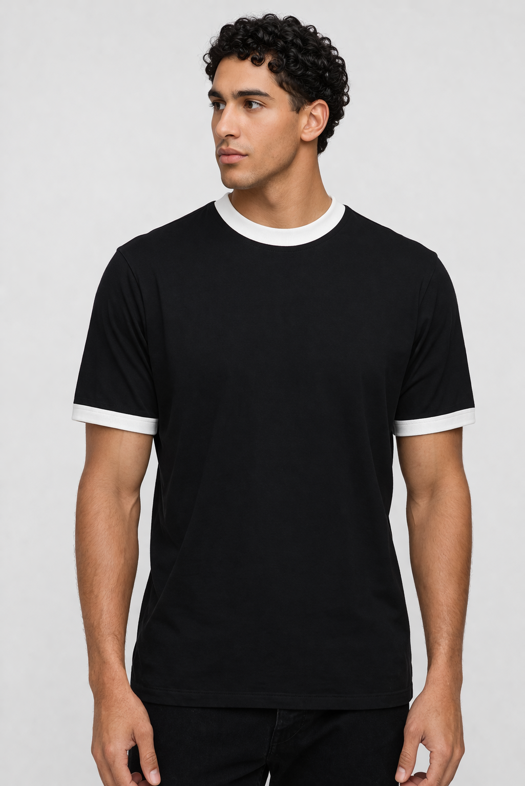 Slim fit t-shirt with contrast collar