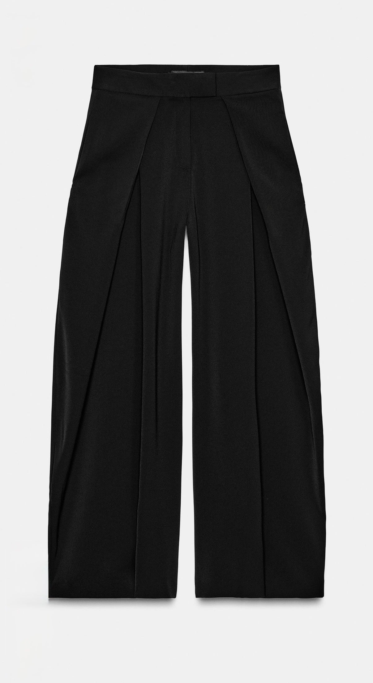 pants with overlapping pleats