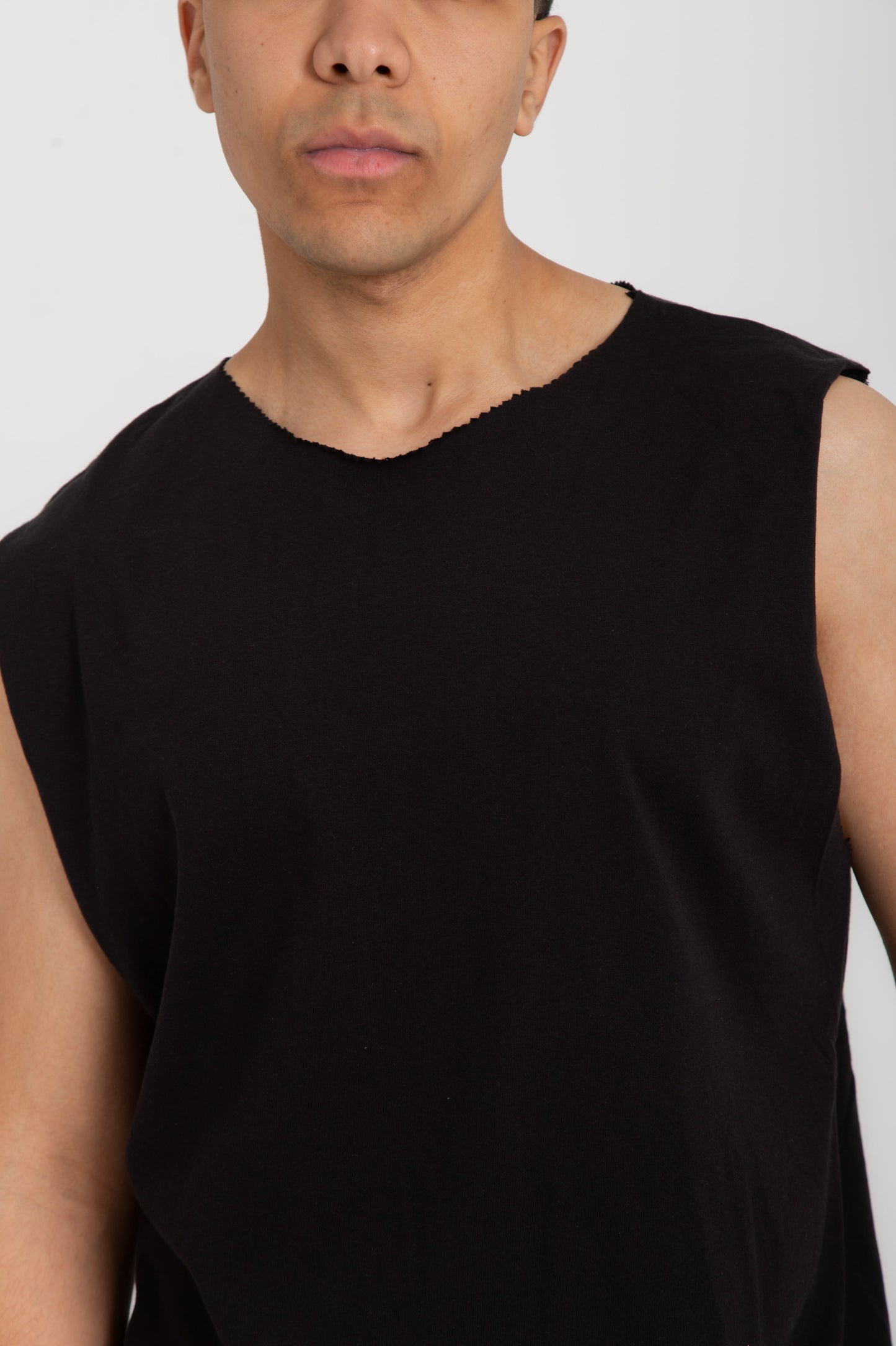 Basic wide shoulders tank top